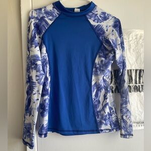 UNBRANDED GIRLS SIZE S BLUE RASHGUARD